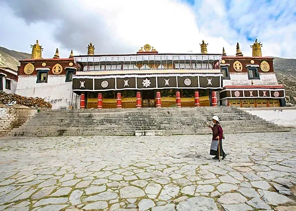 8 Days Private Tour of Lhasa - Gyangtse - Shigatse - Dingri - Everest Base Camp - Shigatse - Lhasa