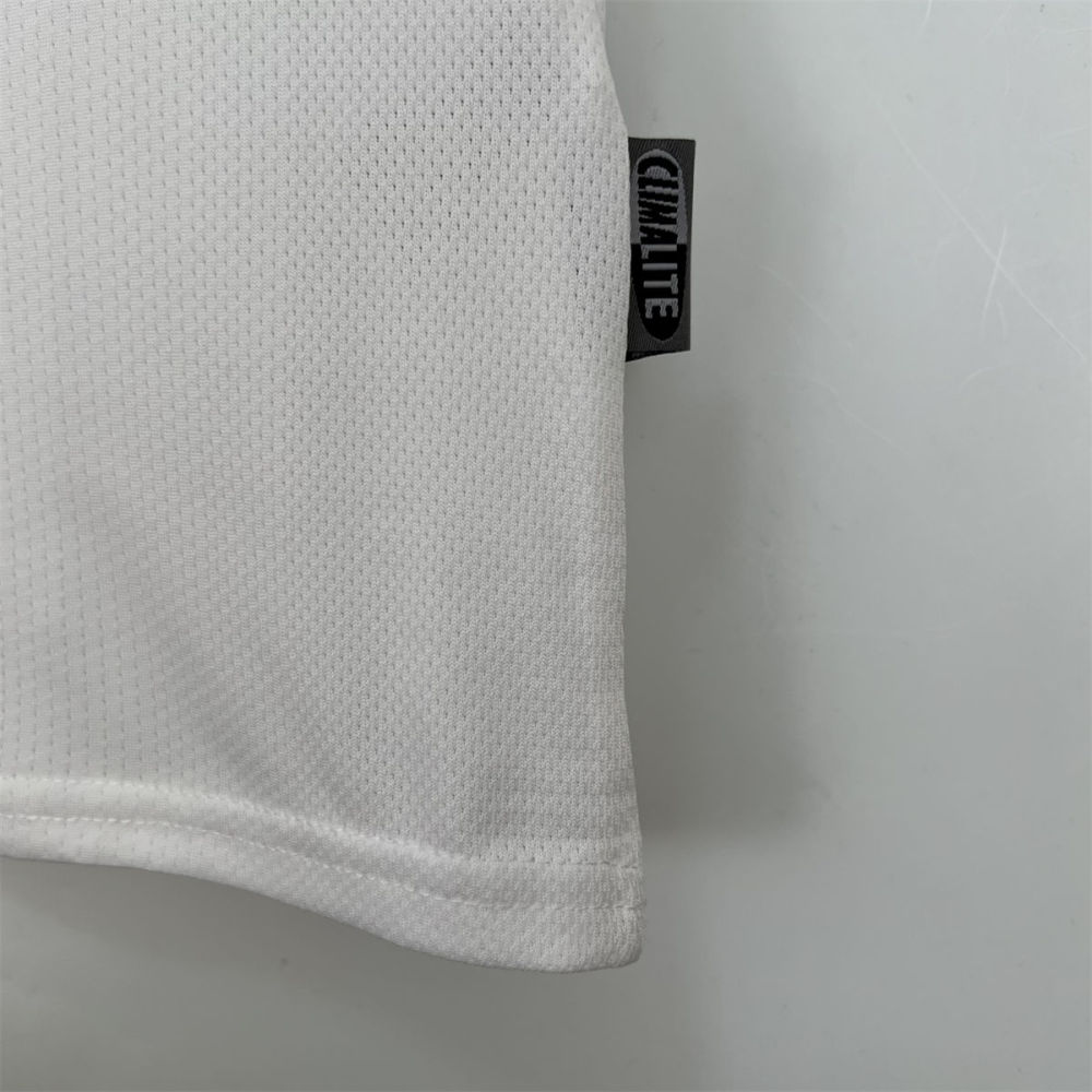 Real Madrid Retro 03/04 Home jersey Fan Version