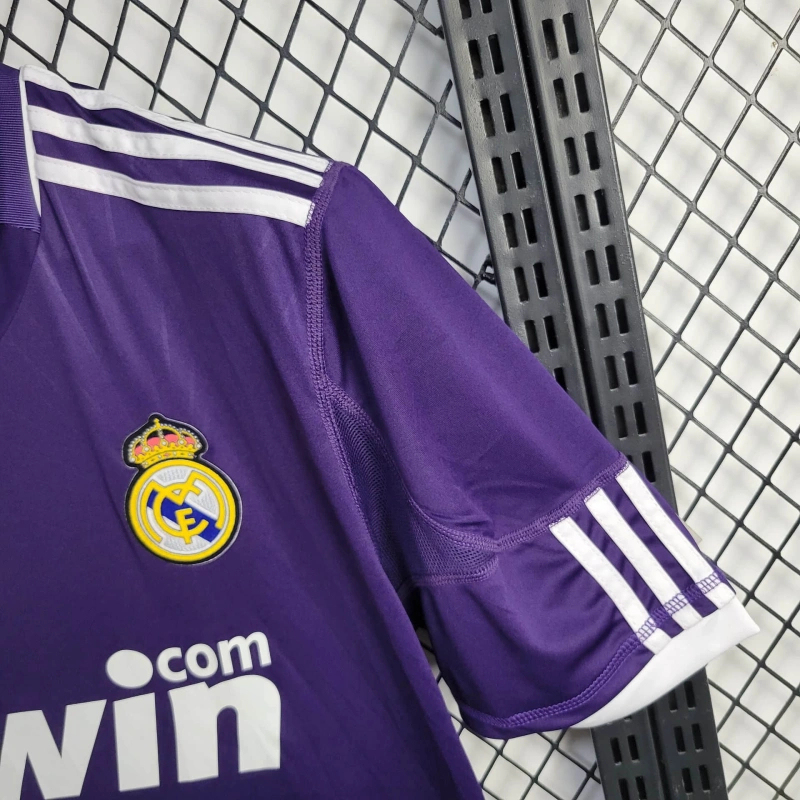 Retro Real Madrid 10/11 Third jersey Fan Version