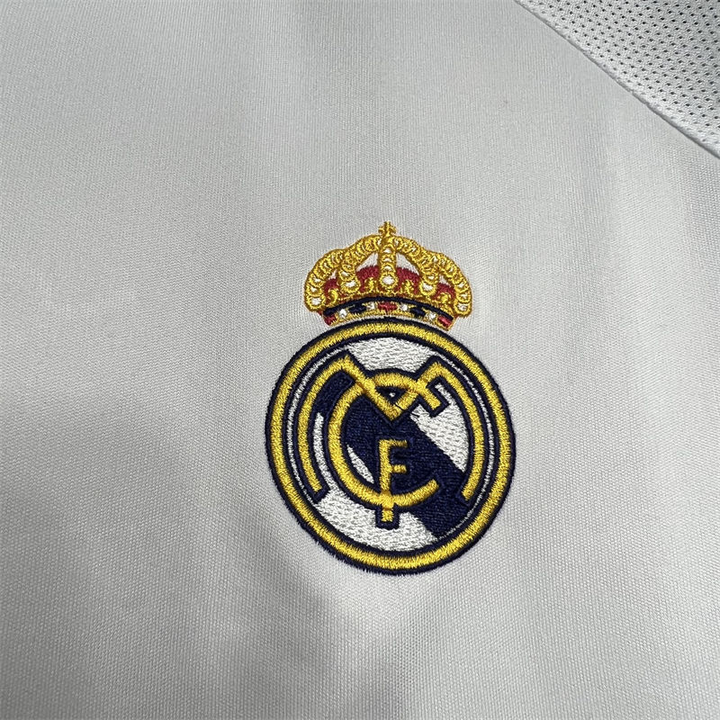 Retro Real Madrid 2005/06 Home jersey Fan Version