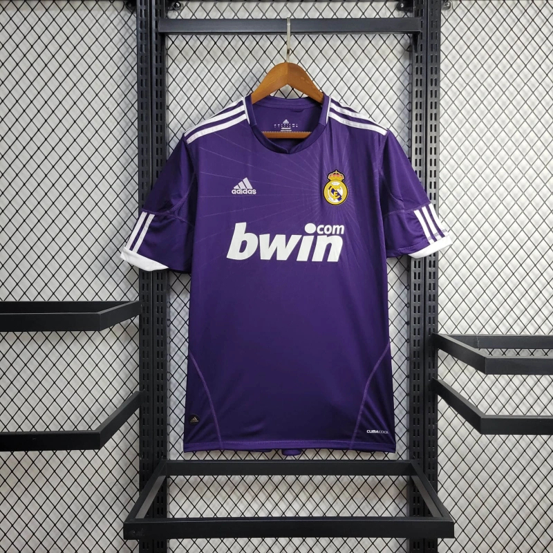 Retro Real Madrid 10/11 Third jersey Fan Version