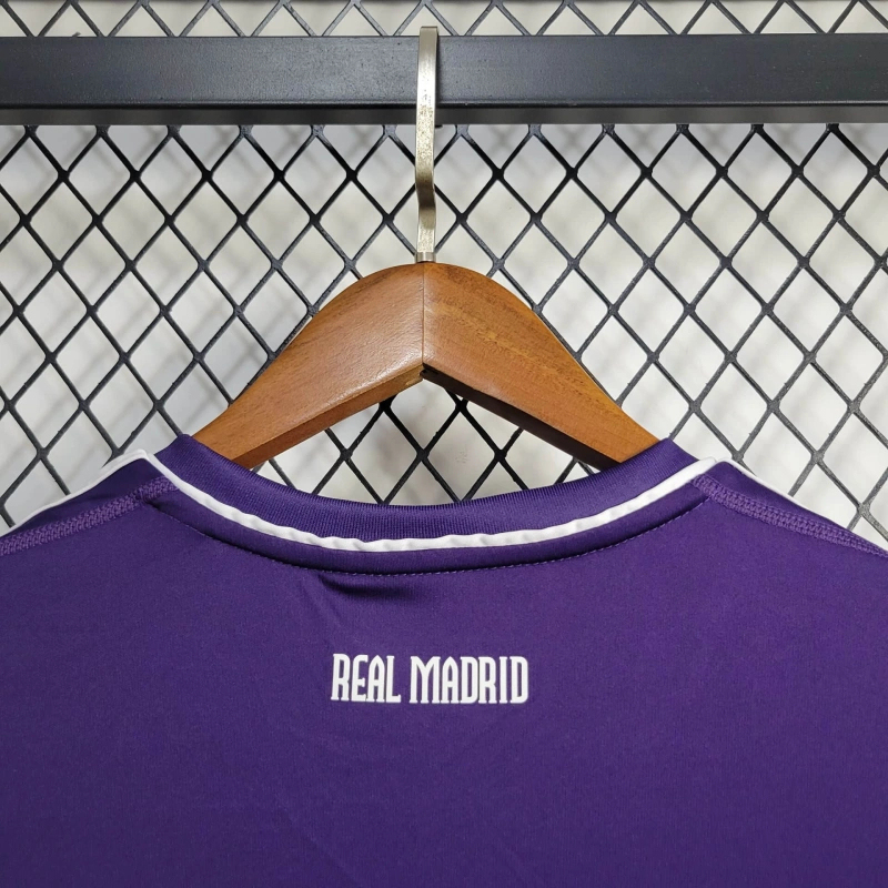 Retro Real Madrid 10/11 Third jersey Fan Version