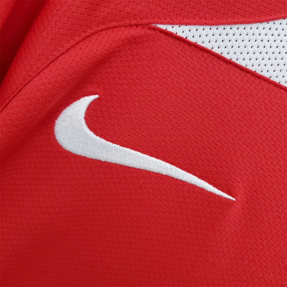Retro Manchester United 04/06 home jersey Fan Version