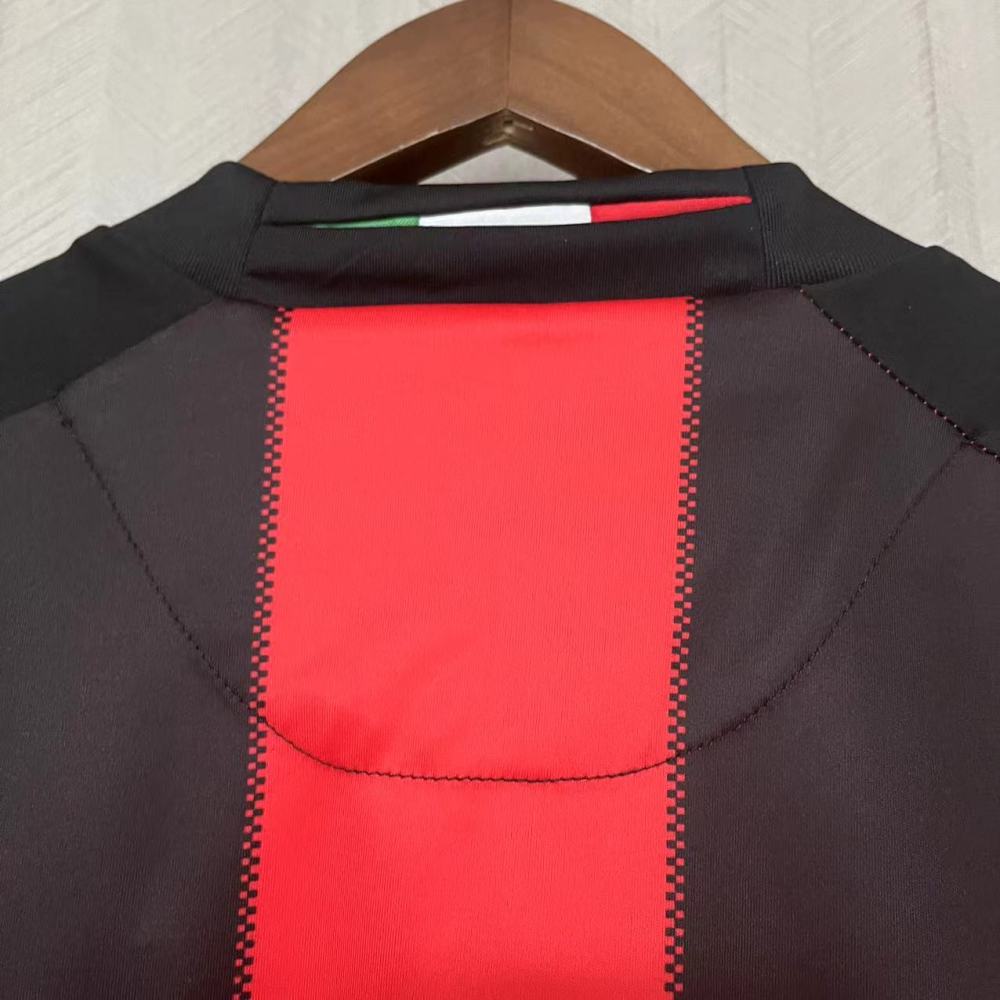 Retro AC Milan 2010/11 Home jersey Fan Version