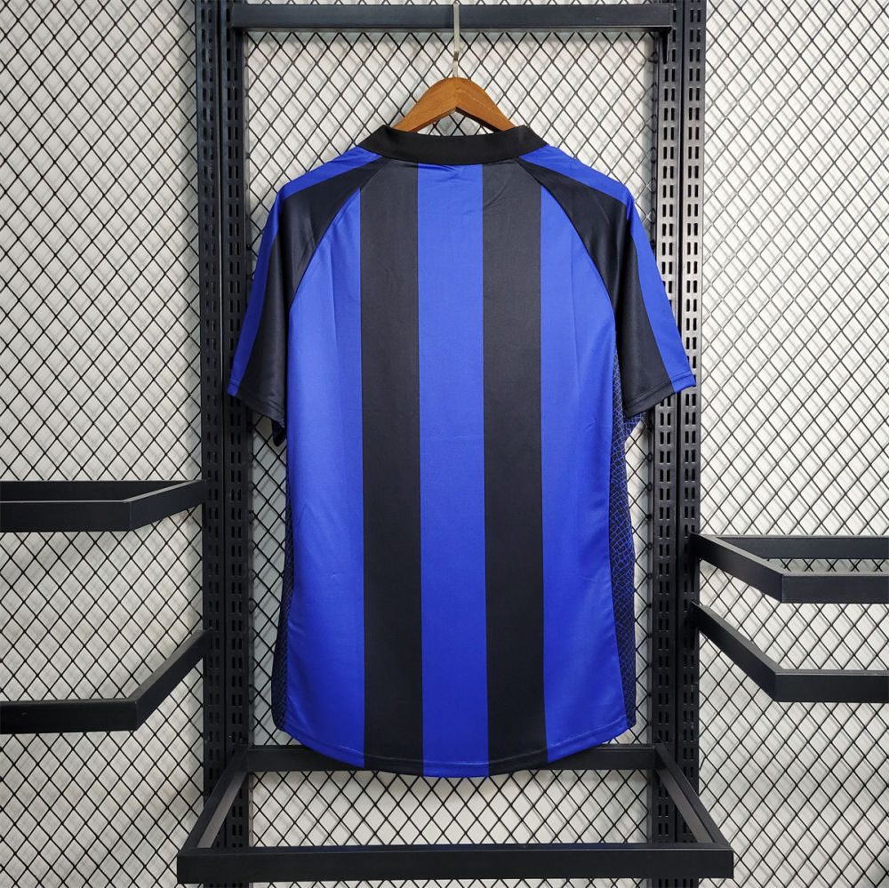Retro Inter Milan 01/02 Home jersey Fan Version