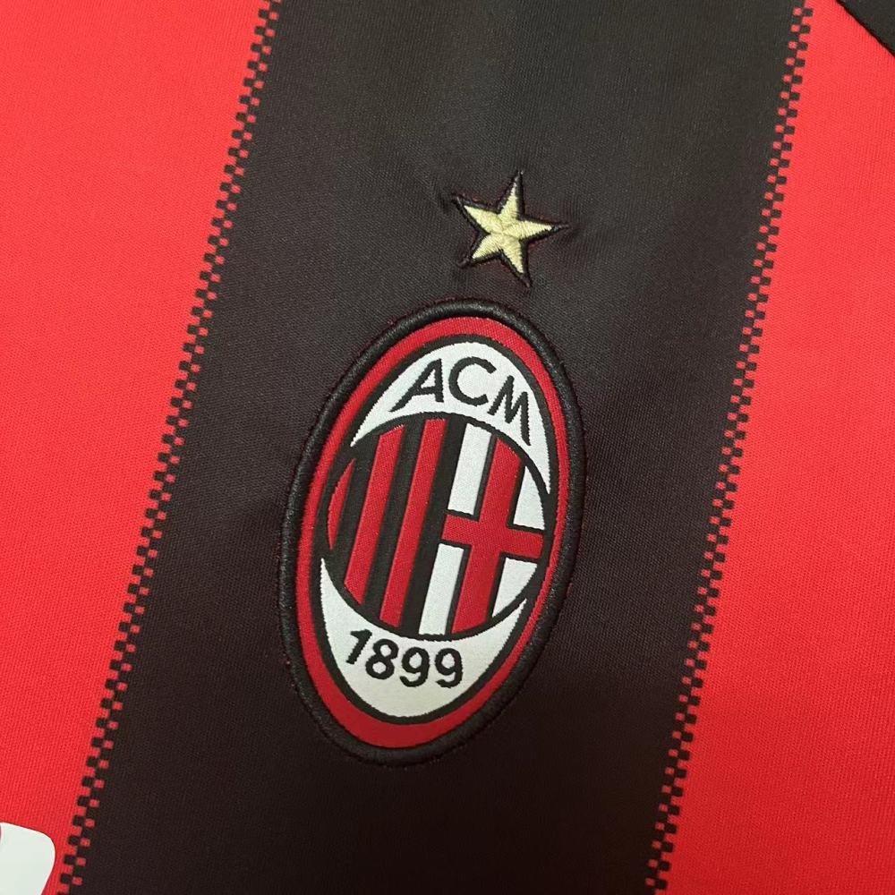Retro AC Milan 2010/11 Home jersey Fan Version