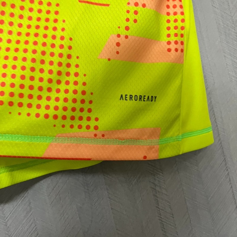 2025/26 Flamengo Goalkeeper Fluorescent Green jersey Fan Version