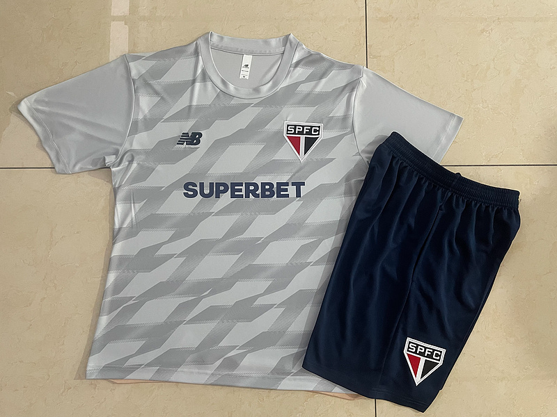 24/25 Sao Paulo Light Gray Training Set Shirt and Shorts
