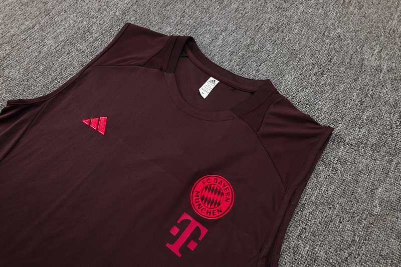 24/25 Bayern Munich Red-brown Training Set Shirt and Shorts