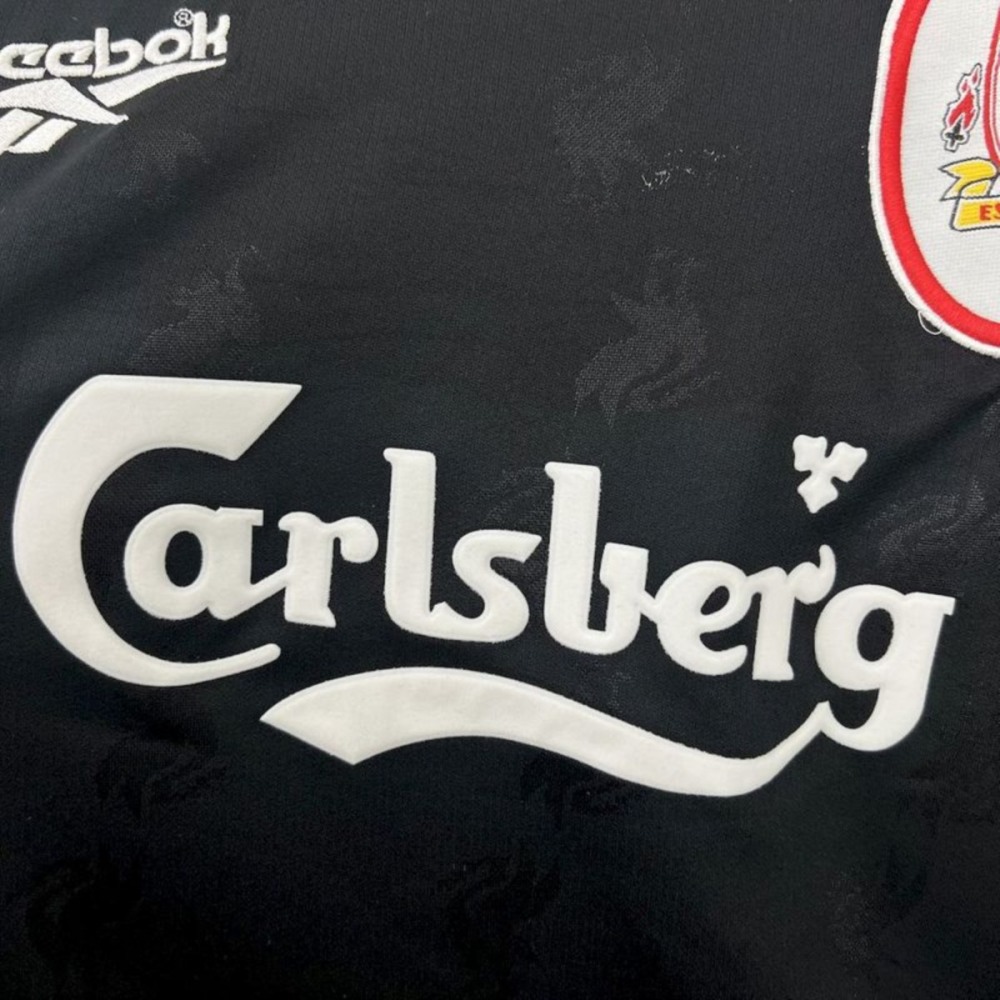 Retro Liverpool 1996/97 Black jersey Fan Version