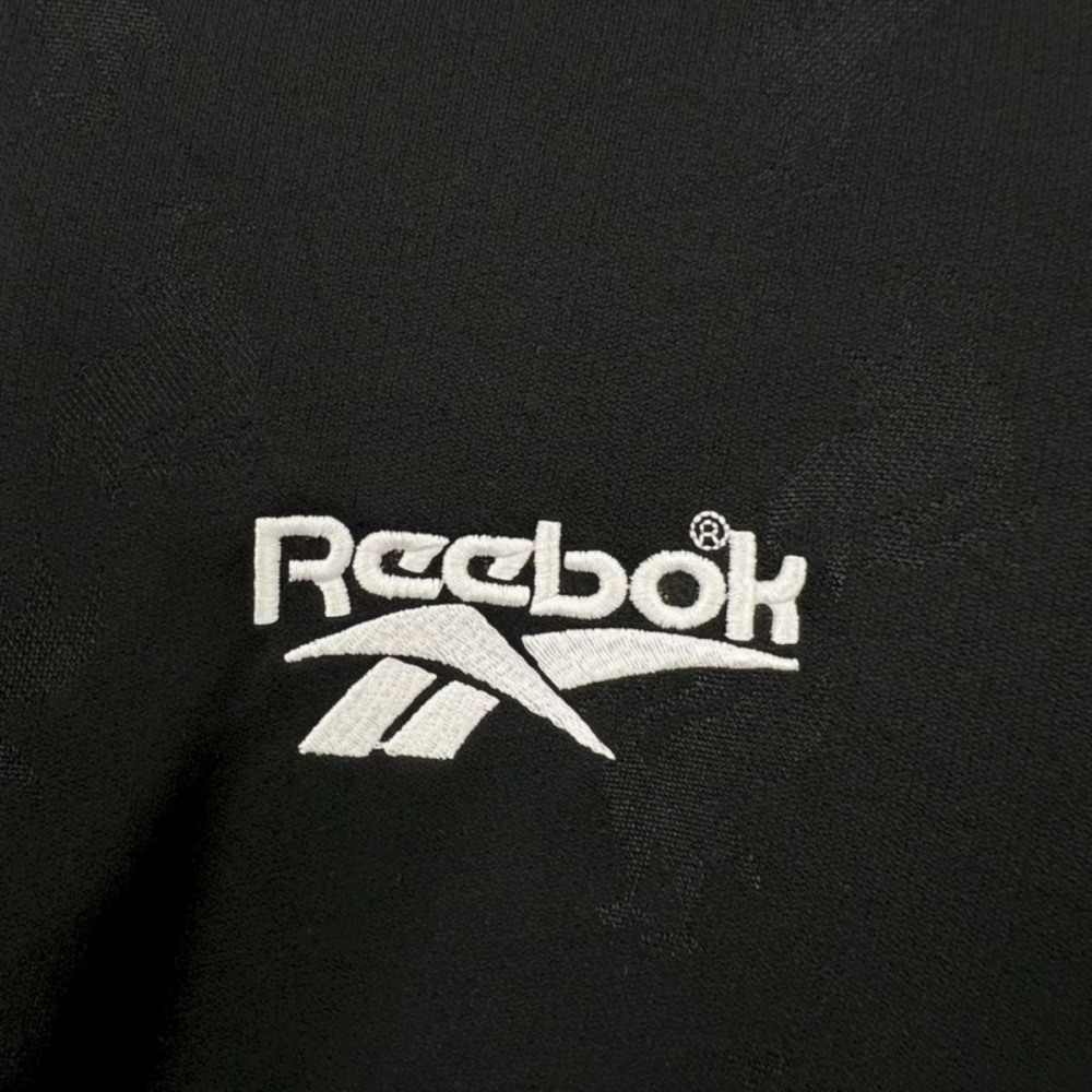 Retro Liverpool 1996/97 Black jersey Fan Version