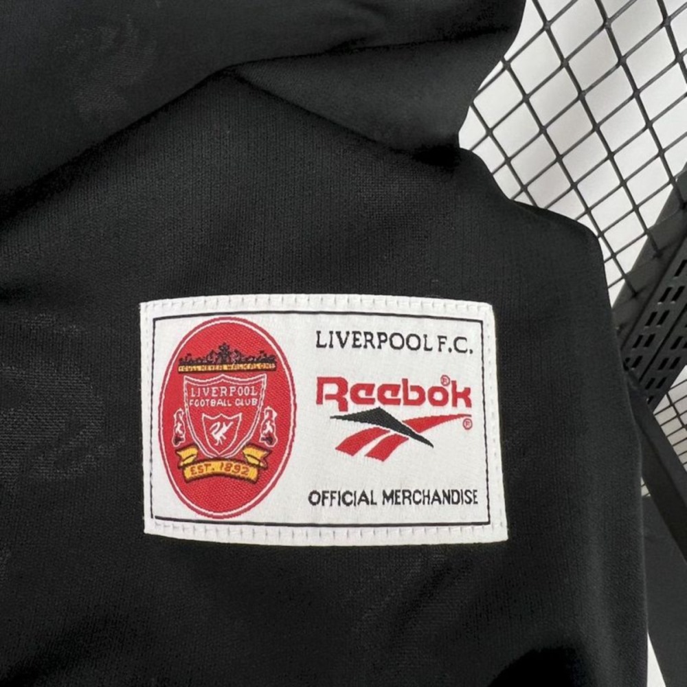 Retro Liverpool 1996/97 Black jersey Fan Version