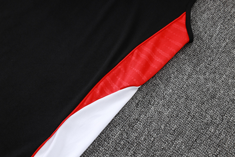 2025/26 Bayern Munich Black Training Set Shirt and Shorts
