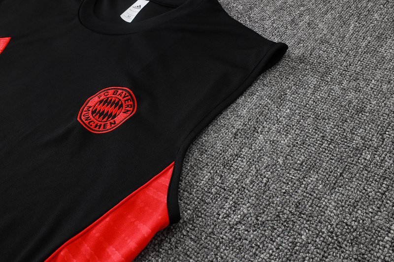 2025/26 Bayern Munich Black Training Set Shirt and Shorts