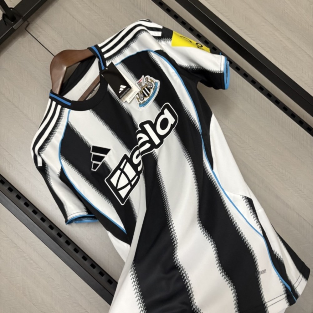 2025/26 Newcastle United Home jersey Fan version