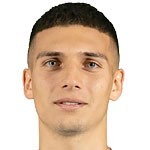 #16 Domínguez