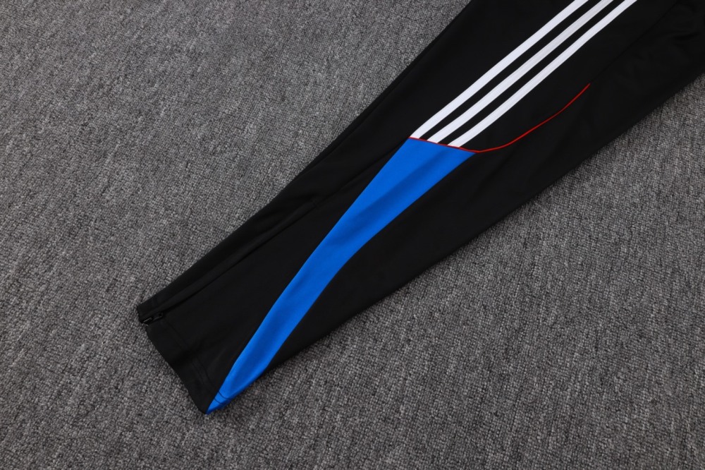202526 Manchester United Bright Blue Long-sleeved half-pull training kit Football team kit