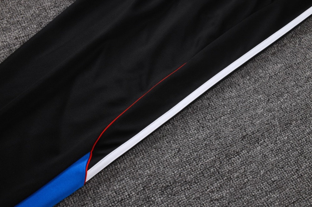 202526 Manchester United Bright Blue Long-sleeved half-pull training kit Football team kit
