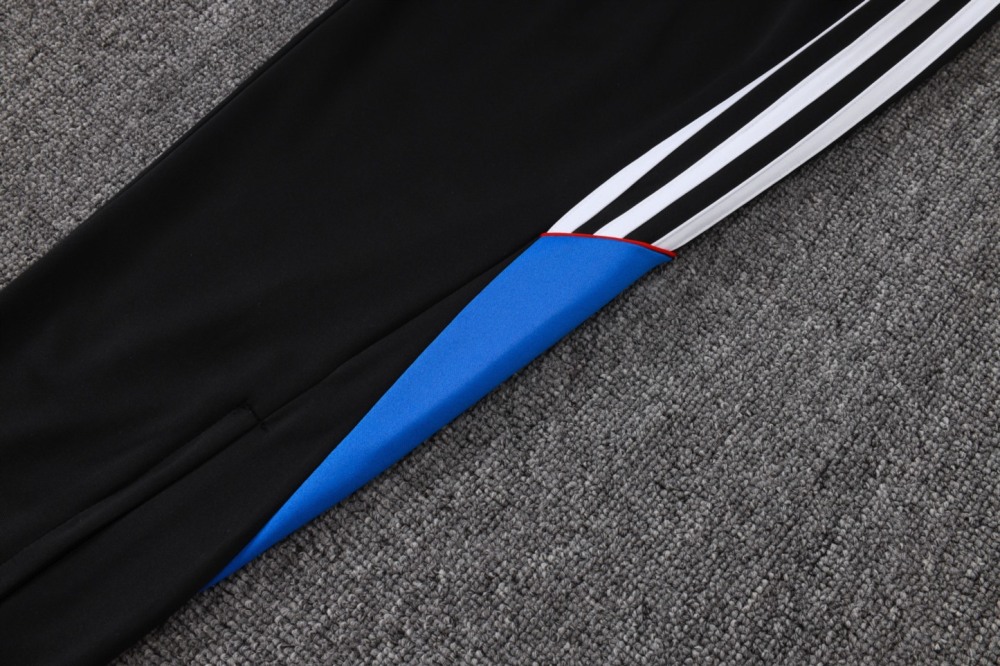 202526 Manchester United Bright Blue Long-sleeved half-pull training kit Football team kit