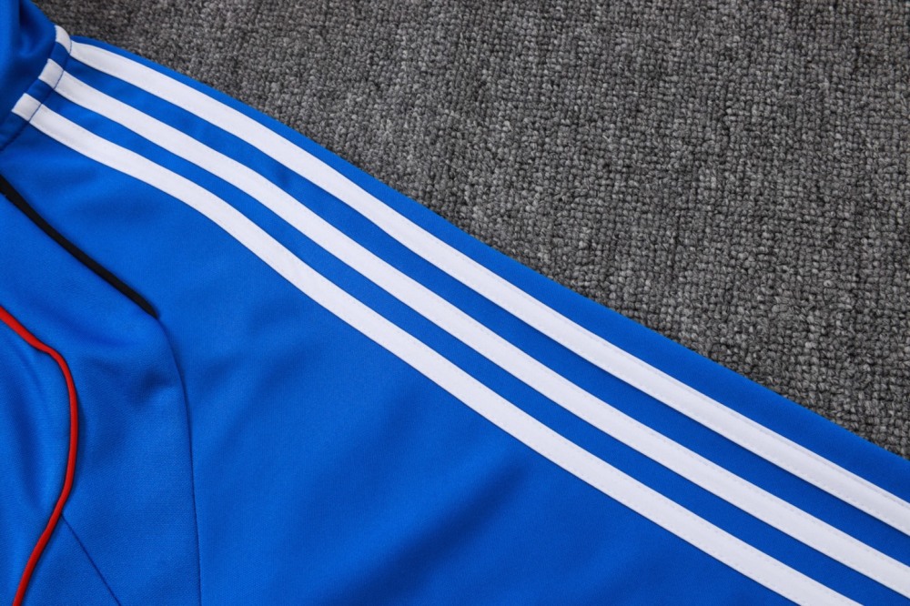 2025/26 Manchester United Colorful Blue Jacket Training Suit Set Football Team Shirt Sports Fashion