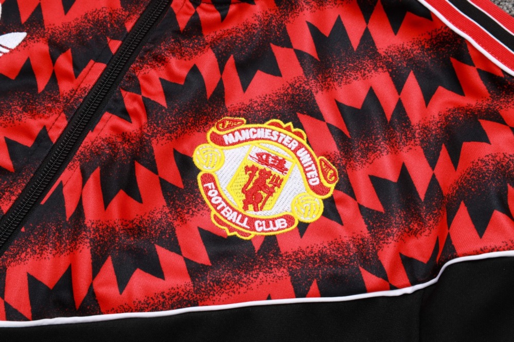 2025/26 Manchester United Black Jacket Training Suit Set Football Team Shirt Sports Fashion