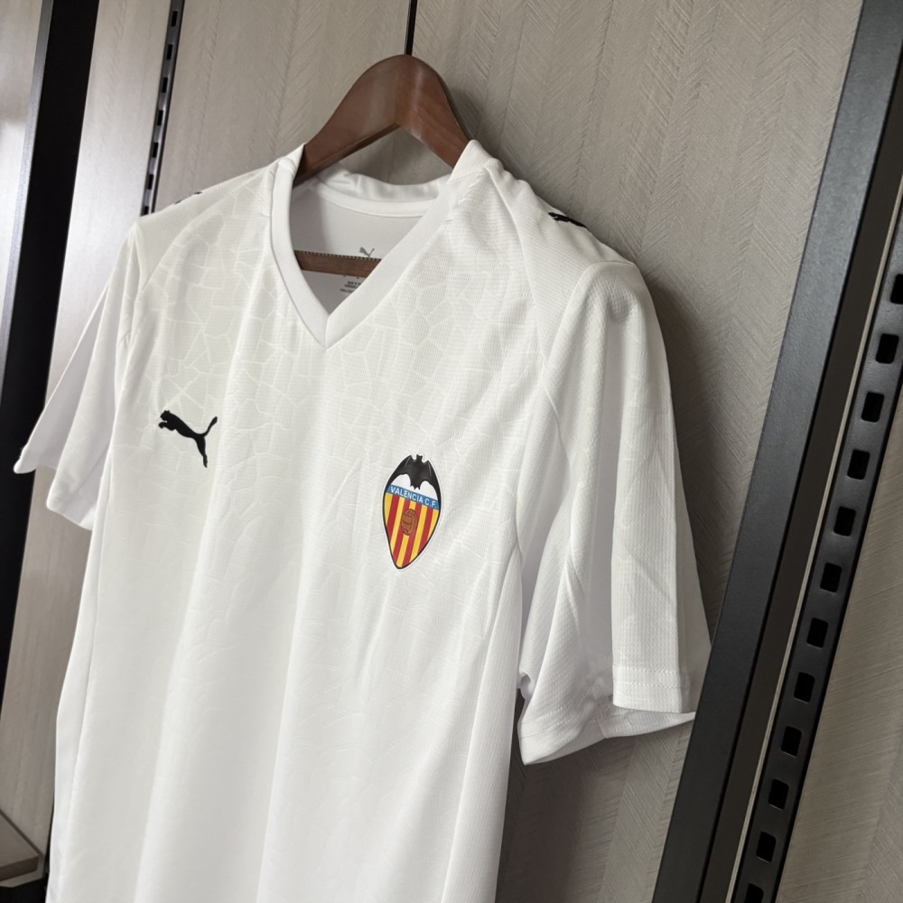 2025/26 Valencia CF Home jersey Fan version