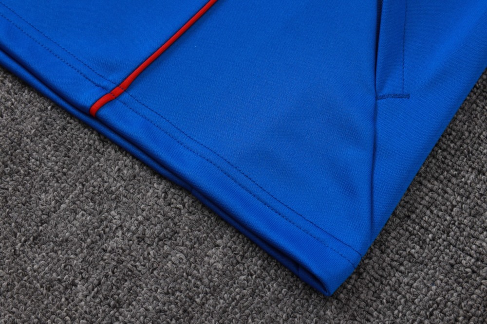 2025/26 Manchester United Colorful Blue Jacket Training Suit Set Football Team Shirt Sports Fashion