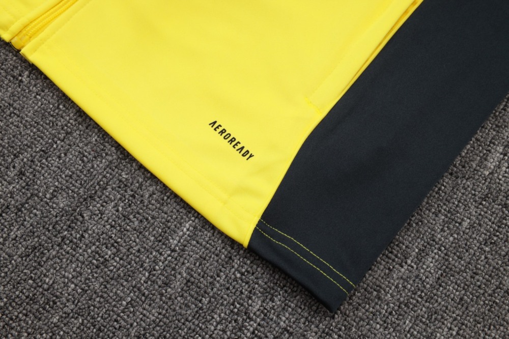 2025/26 Real Madrid yellow Jacket Training Suit Set Football Team Shirt Sports Fashion