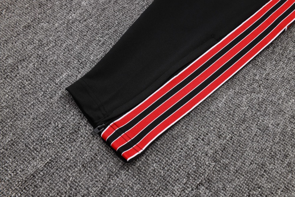 2025/26 Manchester United Black Jacket Training Suit Set Football Team Shirt Sports Fashion