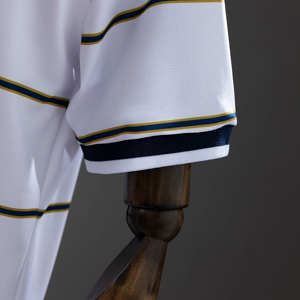 Retro Pumas UNAM 1997/98 Away Jersey Fan Version