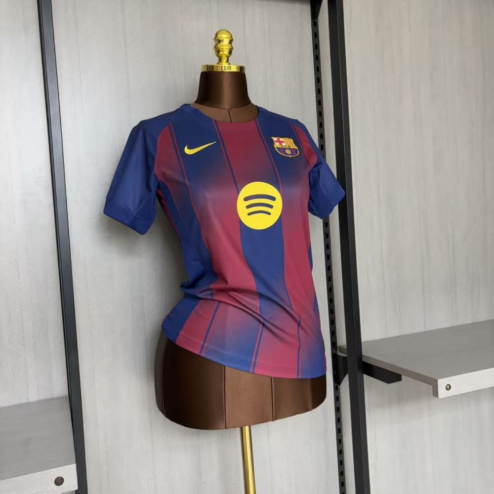 2025/26 Barcelona Home Women's Jersey Fan Version