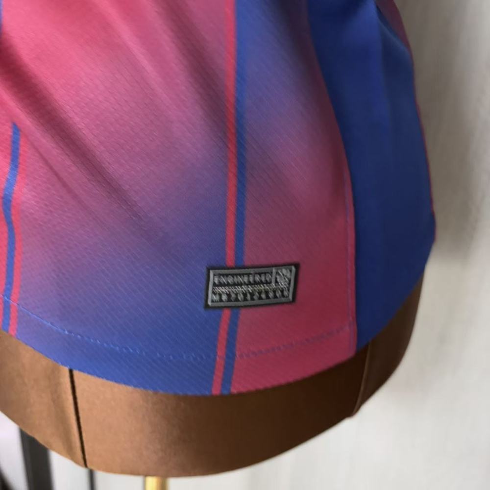 2025/26 Barcelona Home Women's Jersey Fan Version