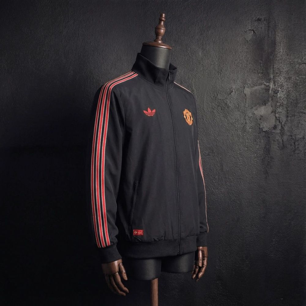 2026 Manchester United Black Windbreaker Sport Unifom