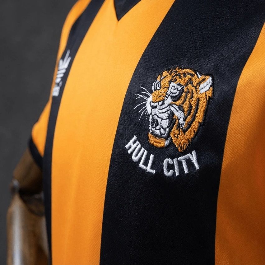 Retro Hull City 1981/82 Home jersey Fan Version