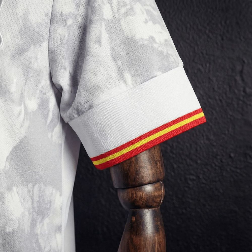 Retro Spain 2020 Away jersey Fan Version