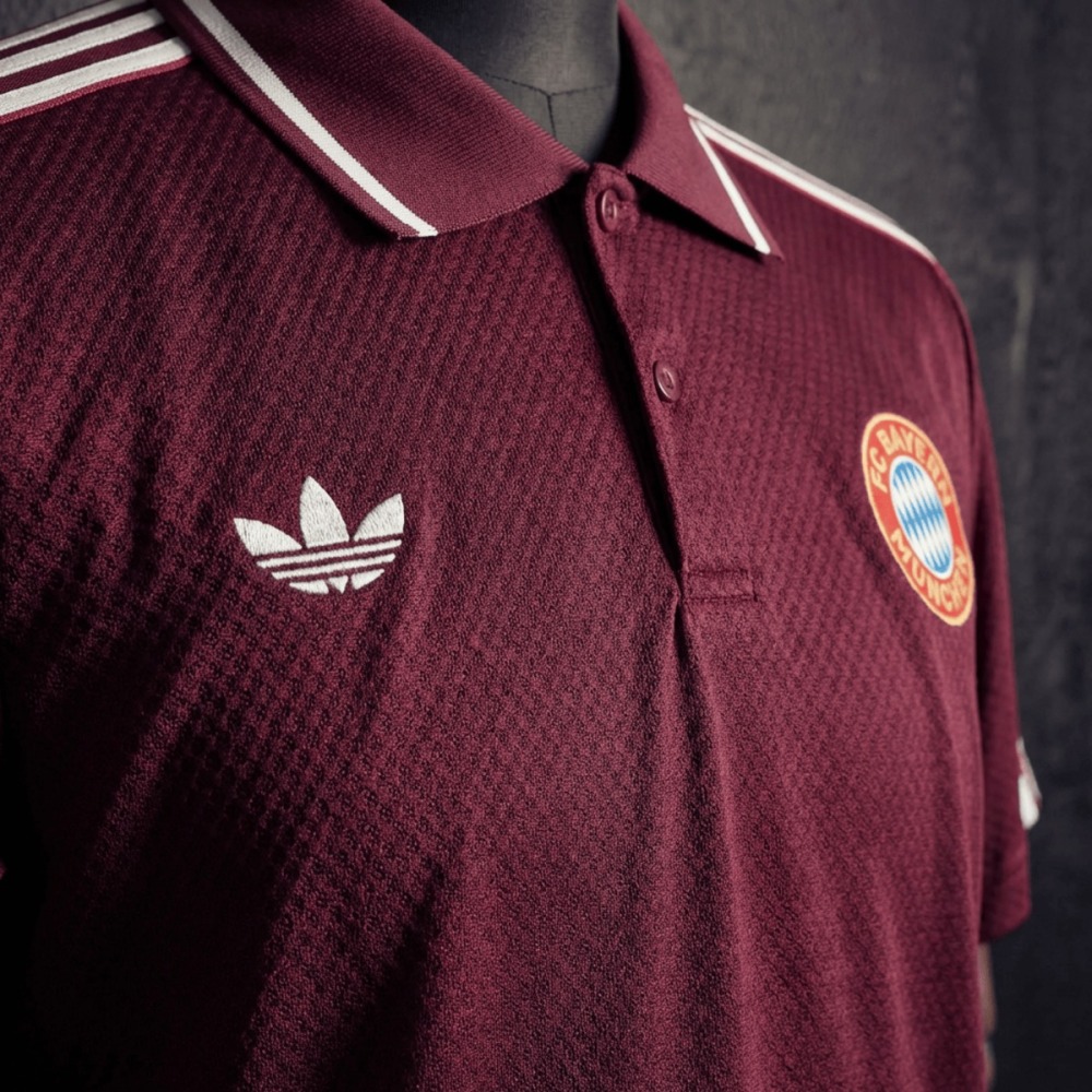 2025/26 Bayern Munich Training Wine Red Polo Fan version