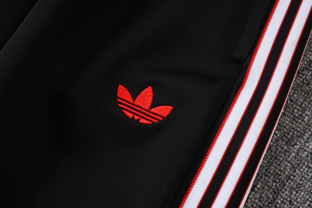 2026 Manchester United Black Jacket Training Suit Set