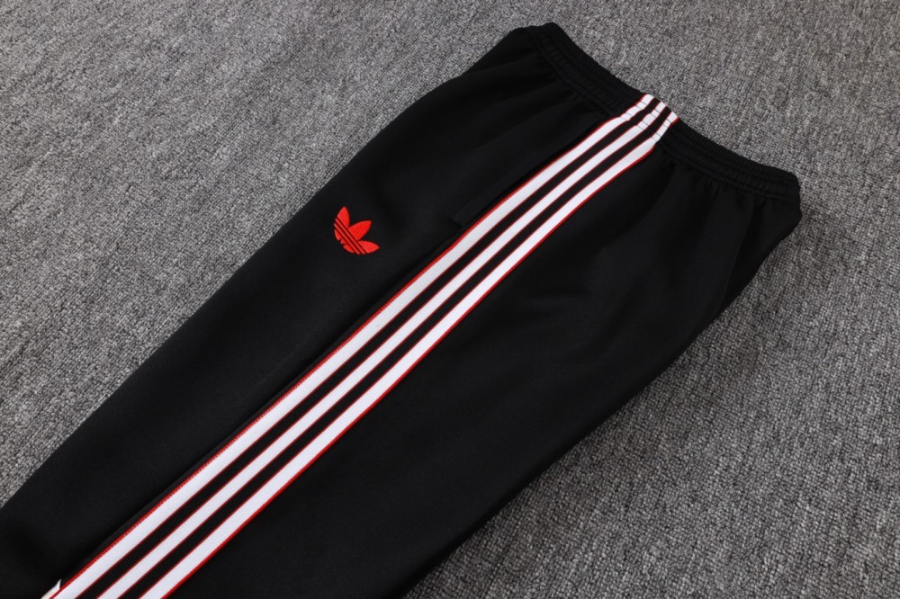 2026 Manchester United Black Jacket Training Suit Set