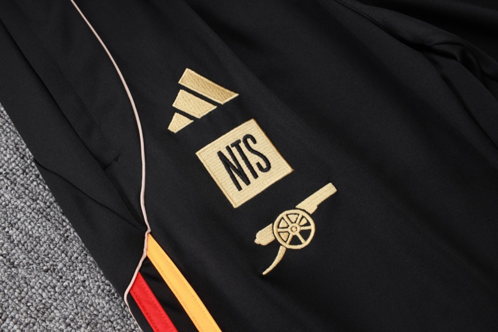 202526 Arsenal Black Long-sleeved half-pull training kit Football team kit