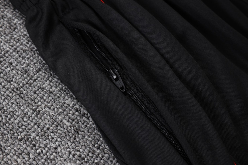 202526 Liverpool Black Long-sleeved half-pull training kit Football team kit