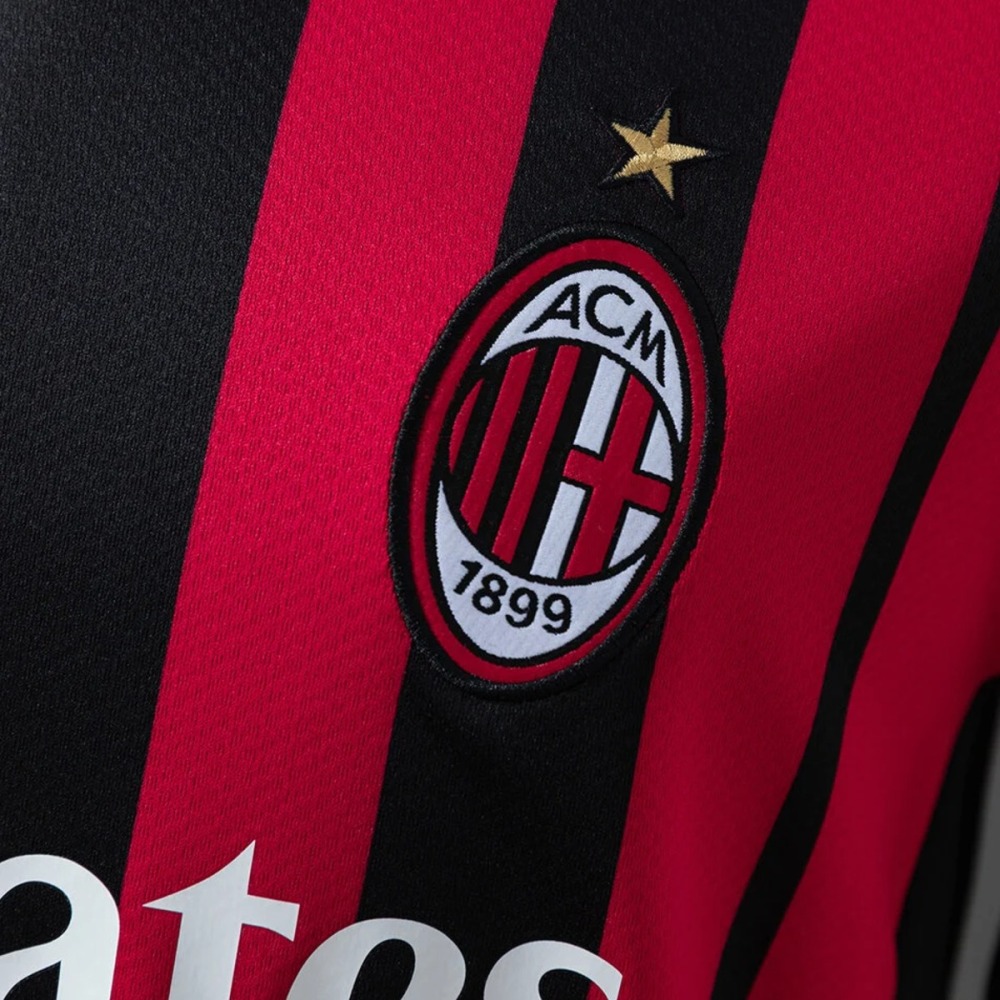 Retro AC Milan 2021/22 Home jersey Fan Version