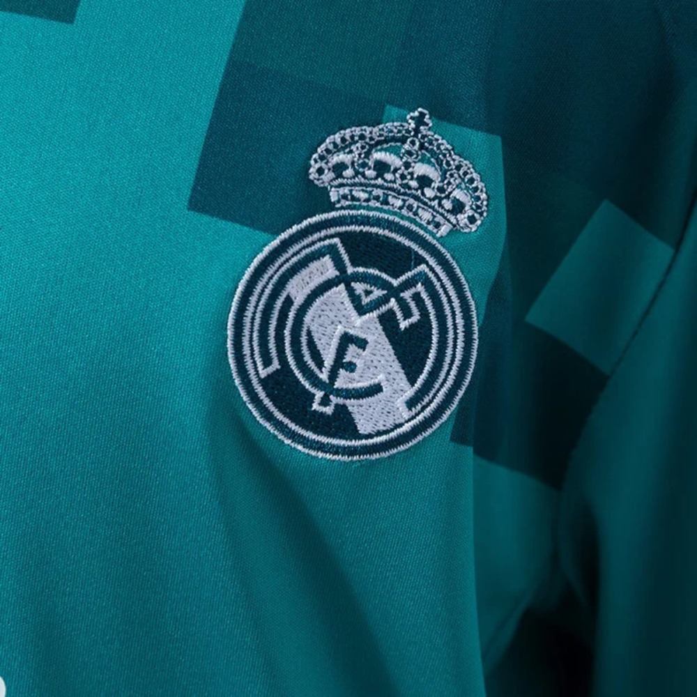Retro Real Madrid 2017/18 Second Away Kid Kits