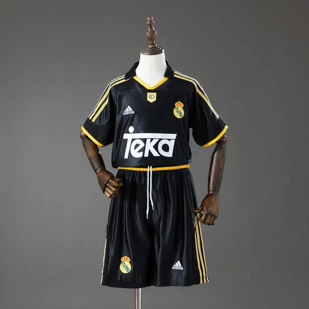 Retro Real Madrid 1999/2001 Away Kid Kits