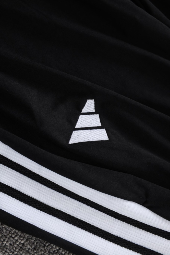 2026 Real Madrid Black Long-sleeved half-pull training kit
