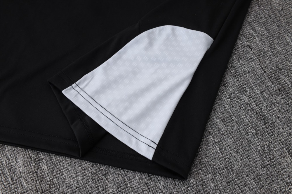 2026 Real Madrid Black Long-sleeved half-pull training kit