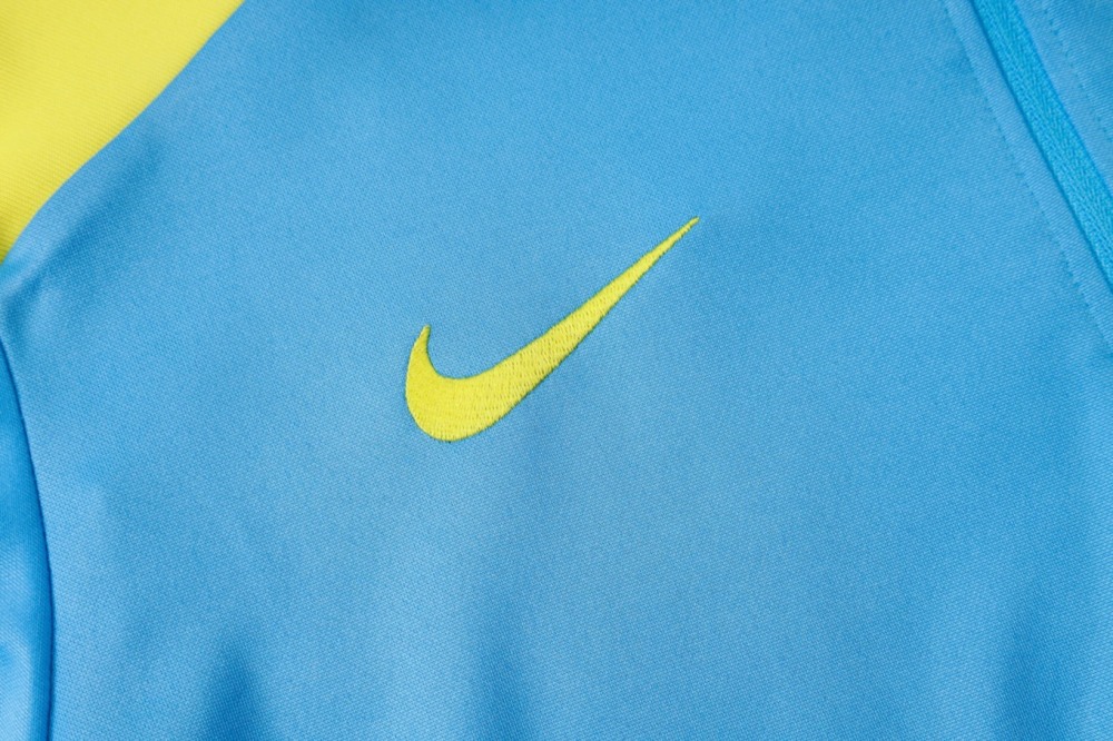 2026 Barcelona Light blue Long-sleeved half-pull training kit
