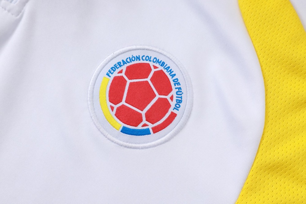 2026 Colombia White Long-sleeved half-pull training kit