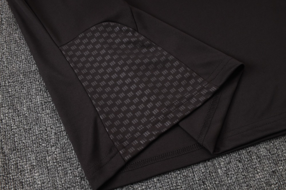 2026 Flamengo Dark brown Long-sleeved half-pull training kit