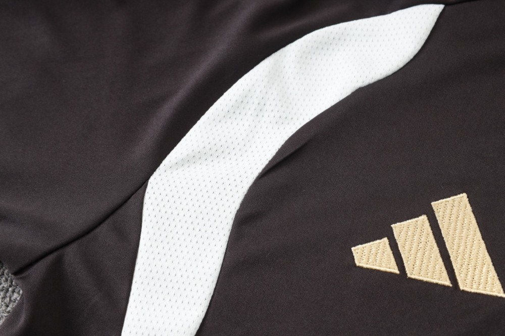 2026 Flamengo Dark brown Long-sleeved half-pull training kit