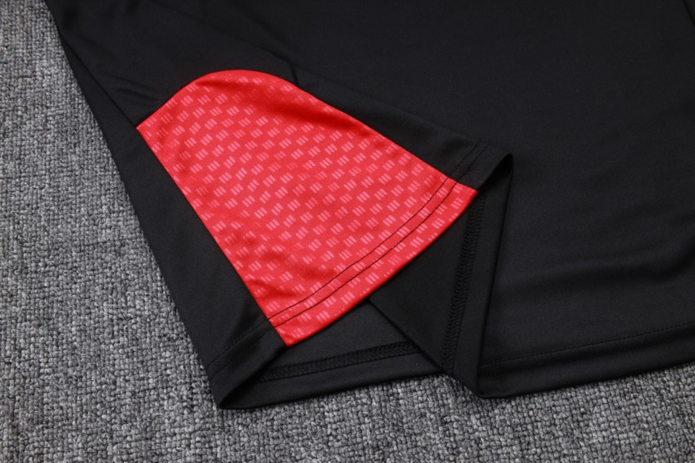 2026 Germany Black Long-sleeved half-pull training kit